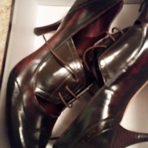 Arturo Chiang dress heel shoes